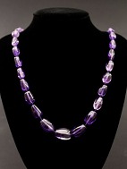 Necklace with amethyst 57 cm. with silver lock
