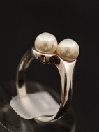 Sterling silver ring with 2 genuine pearls