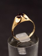 14 carat gold ring  with garnet