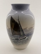 Royal Copenhagen stor vase  2869/4044 solgt