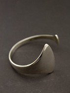 Hans Hansen des. Bent Gabrielsen sterling slv armring 214 solgt