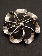 N E From sterling slv broche