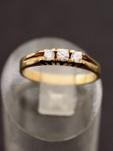 14 carat gold ring