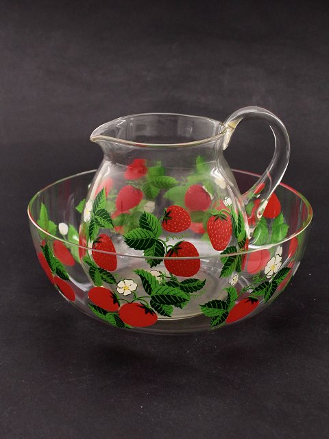 Retro strawberry set