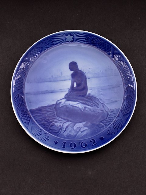 Royal Copenhagen Christmas plate 1962