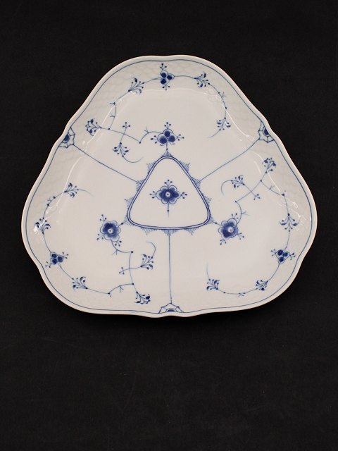 Bing & Grøndahl triangular dish 40