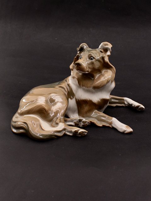 Bing & Grondahl lying Collier